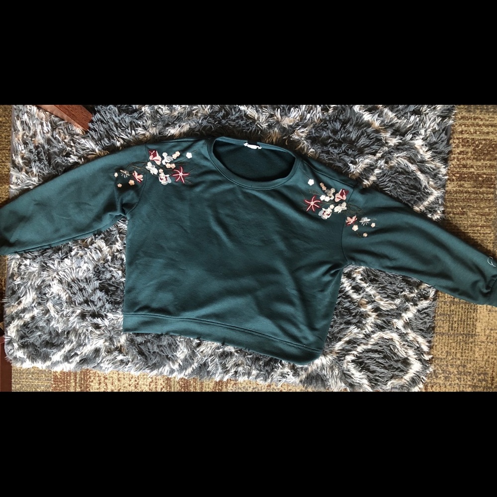 Green and Floral Cropped Crewneck